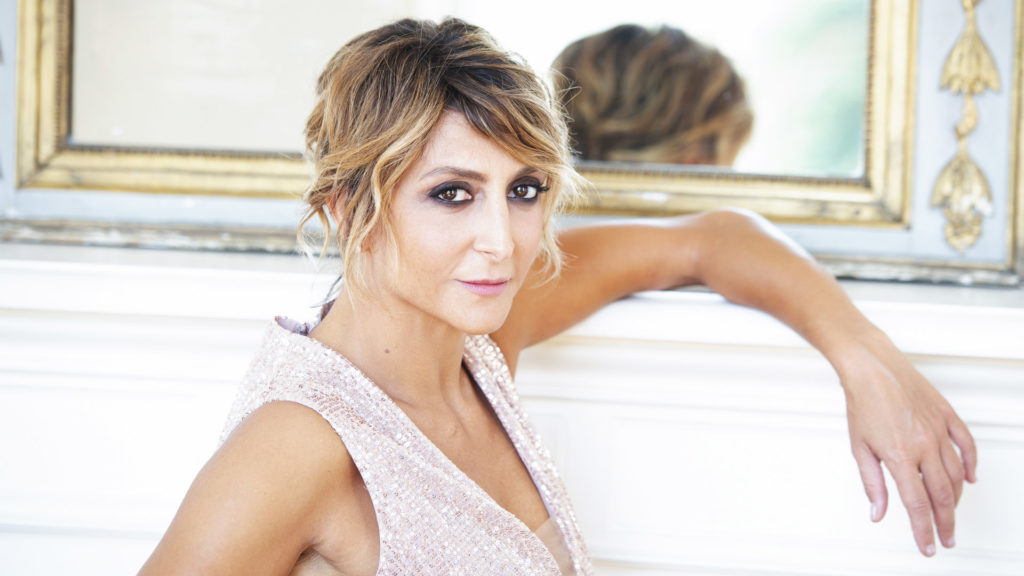 Paola minaccioni live